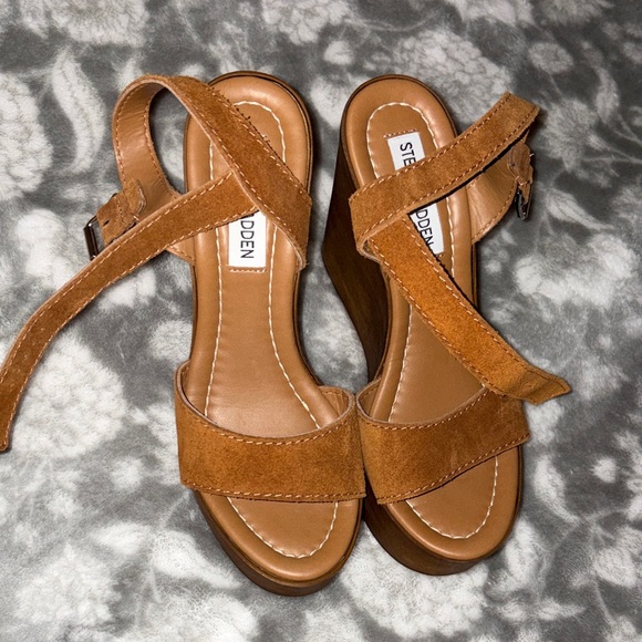 Steve Madden Brown Suede Wedge Sandals - Picture 2 of 4